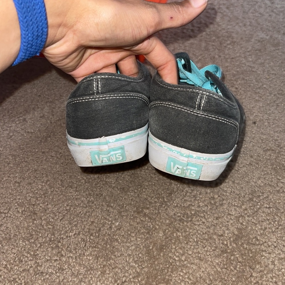 Vans Atwood - Picture 4 of 4